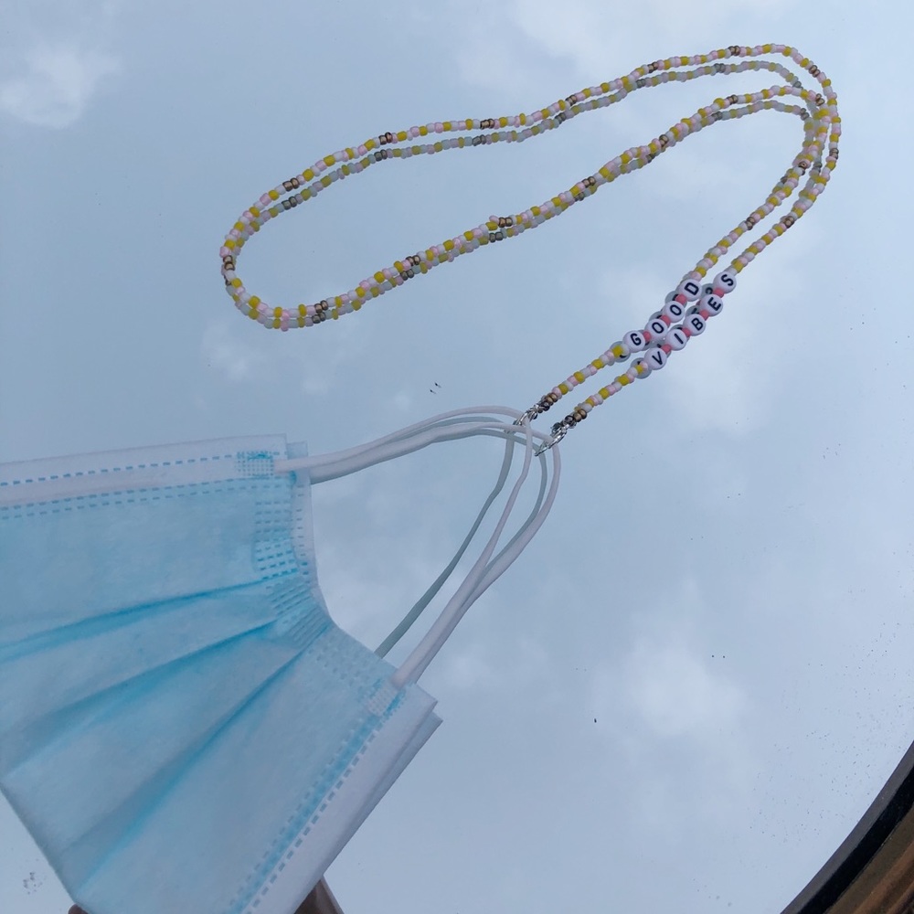 Mask Necklace Chain Holder